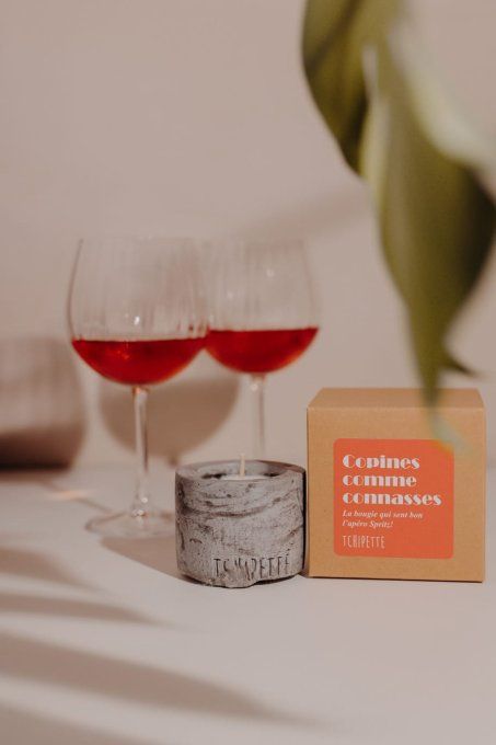Bougie colorée "copines comme connasses" parfum spritz